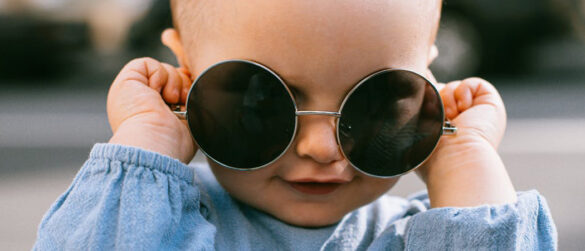 eenzaam Brochure Ver weg De 5 beste zonnebrillen voor baby's van 2023 | HetKinderHuis