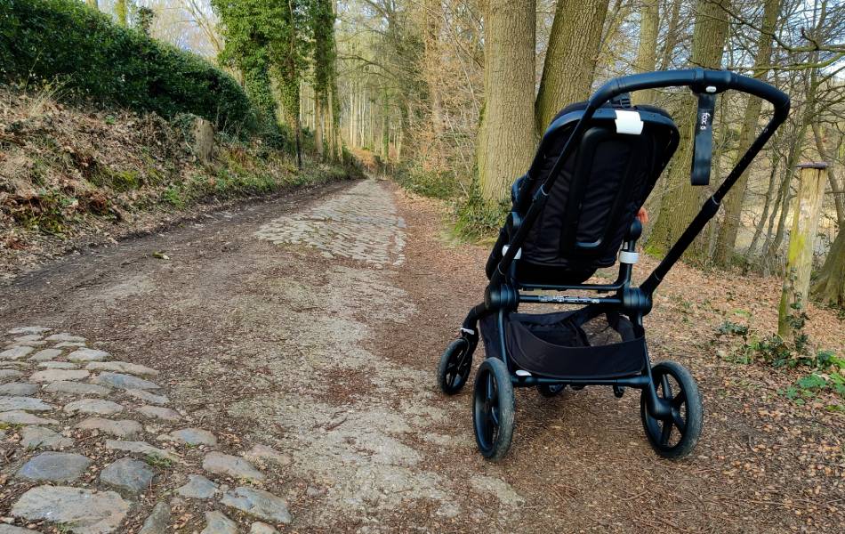 Getest: de Bugaboo Fox 5 all-terrain kinderwagen 37 Fox 5 uitgetest op kasseien en bospaden